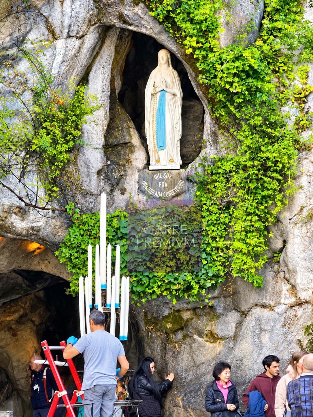 La grotte de Massabielle